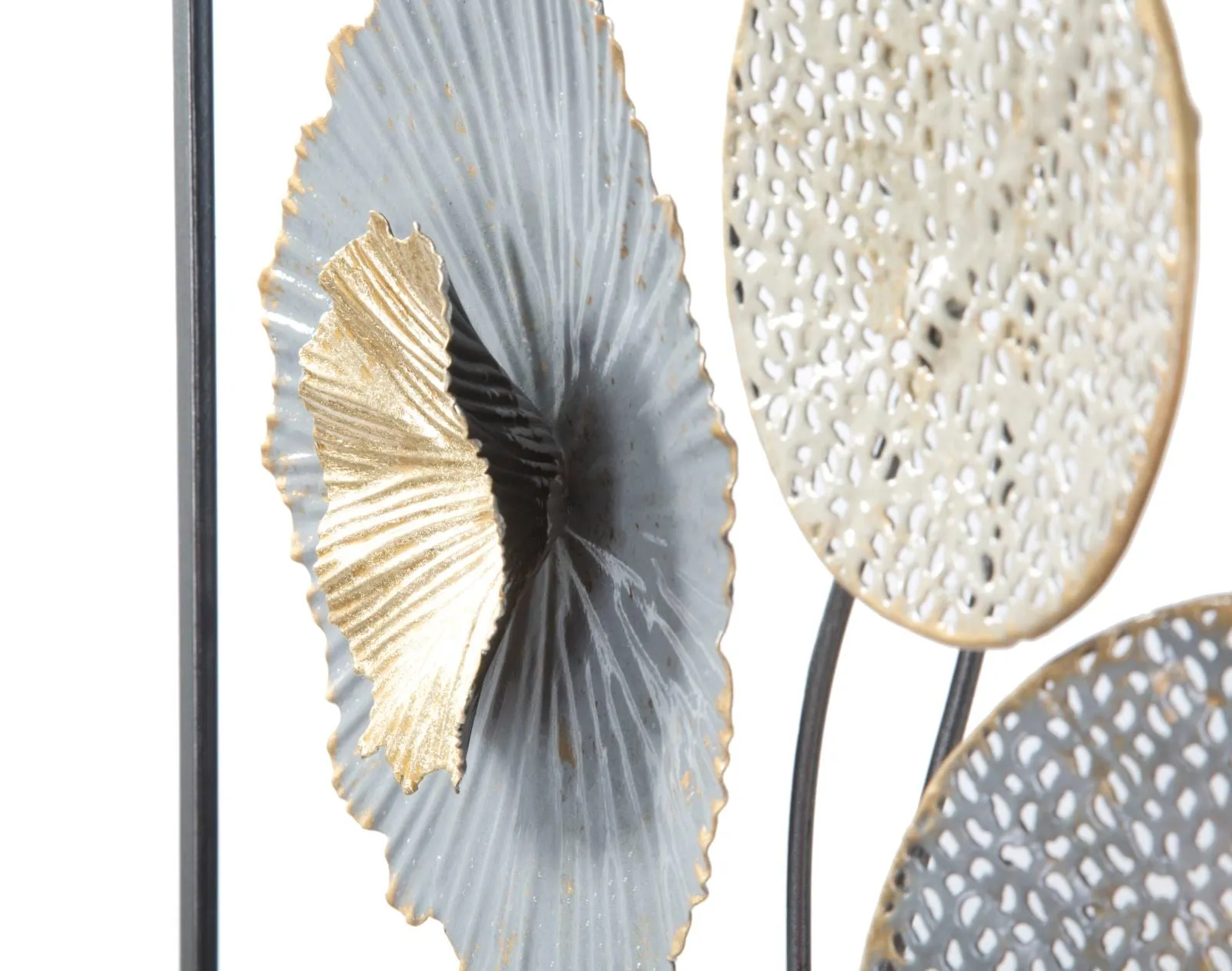 Round Metallic Flowers Wall Decor