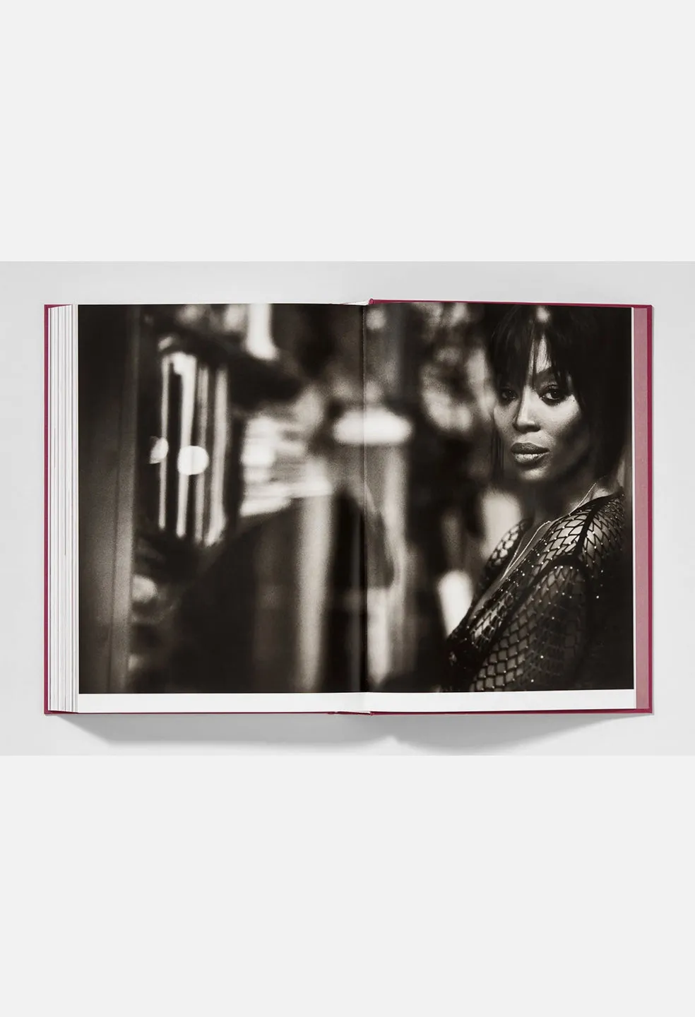 Taschen Books / Naomi. Updated Edition