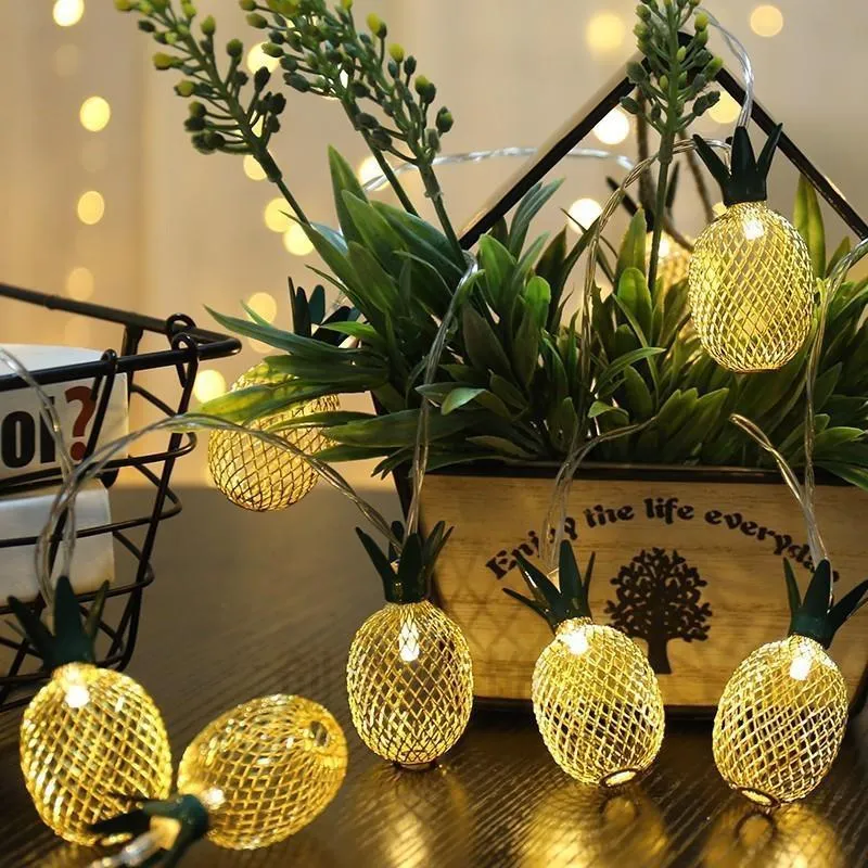 TEEK - Pineapple String Lights